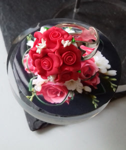 bague bouquet de roses et frésias 