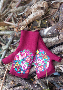 NOUVEAU : mitaines en tissu de laine Bordeaux petites fleurs