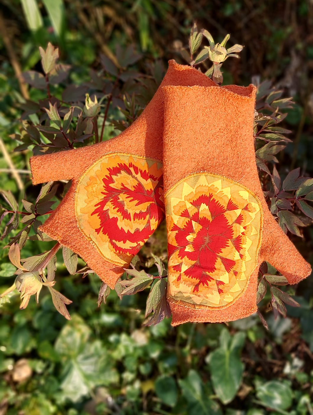 NOUVEAU : mitaines orange grande fleur rouge orangé